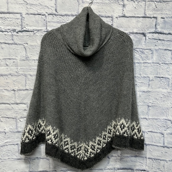 Stambecco Wool Poncho - Picture 1 of 5